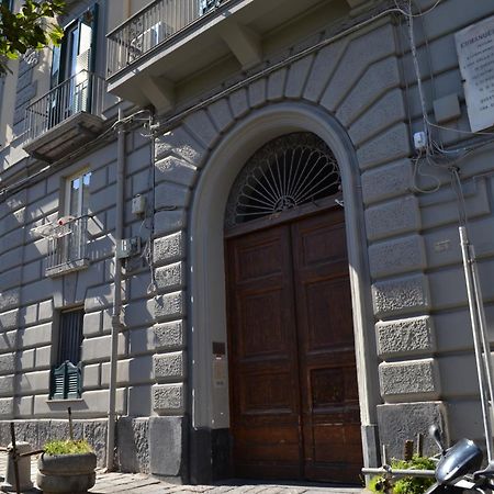 Residenza Suor Orsola Bed & Breakfast Napoli Bagian luar foto