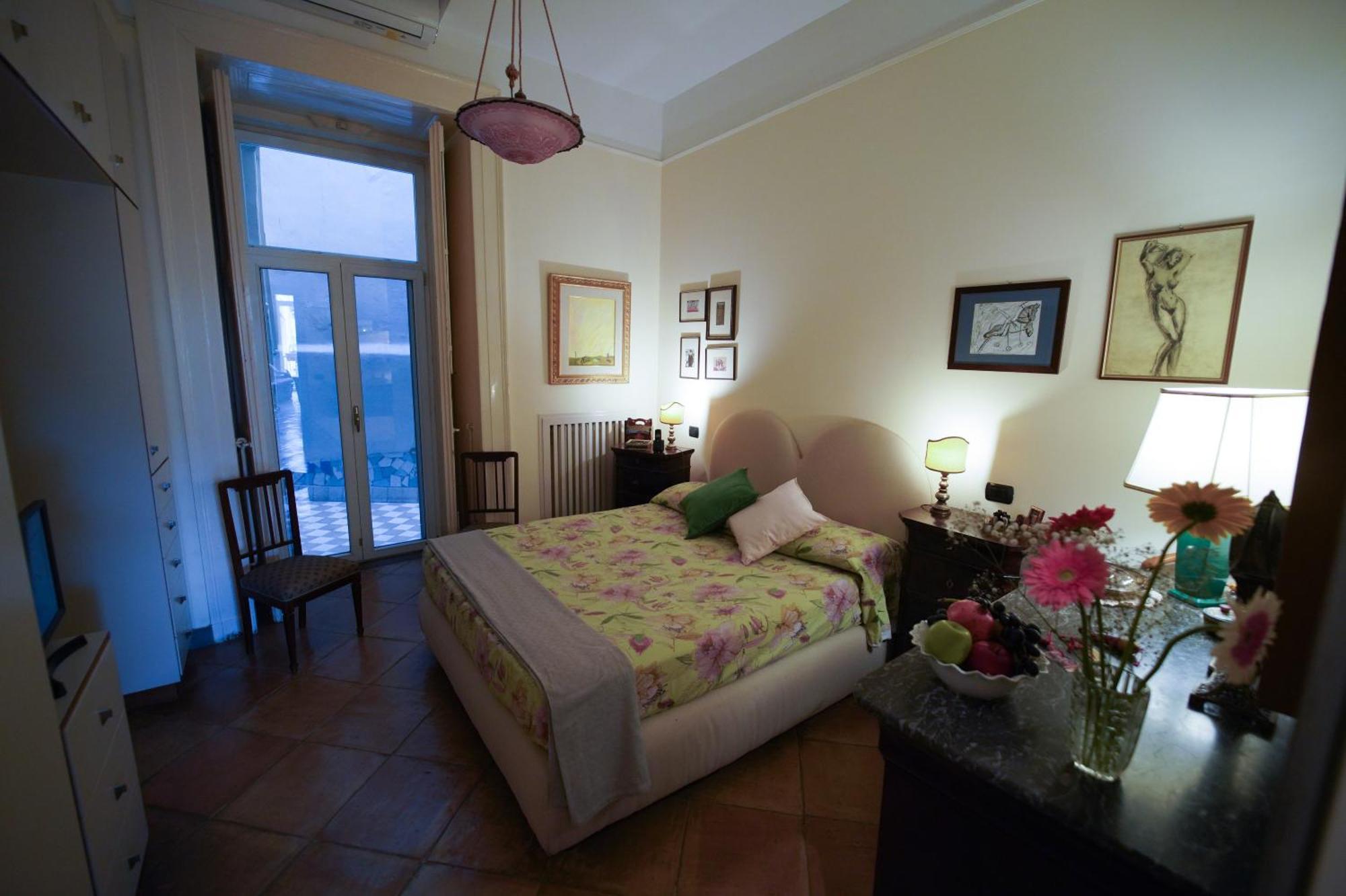 Residenza Suor Orsola Bed & Breakfast Napoli Bagian luar foto