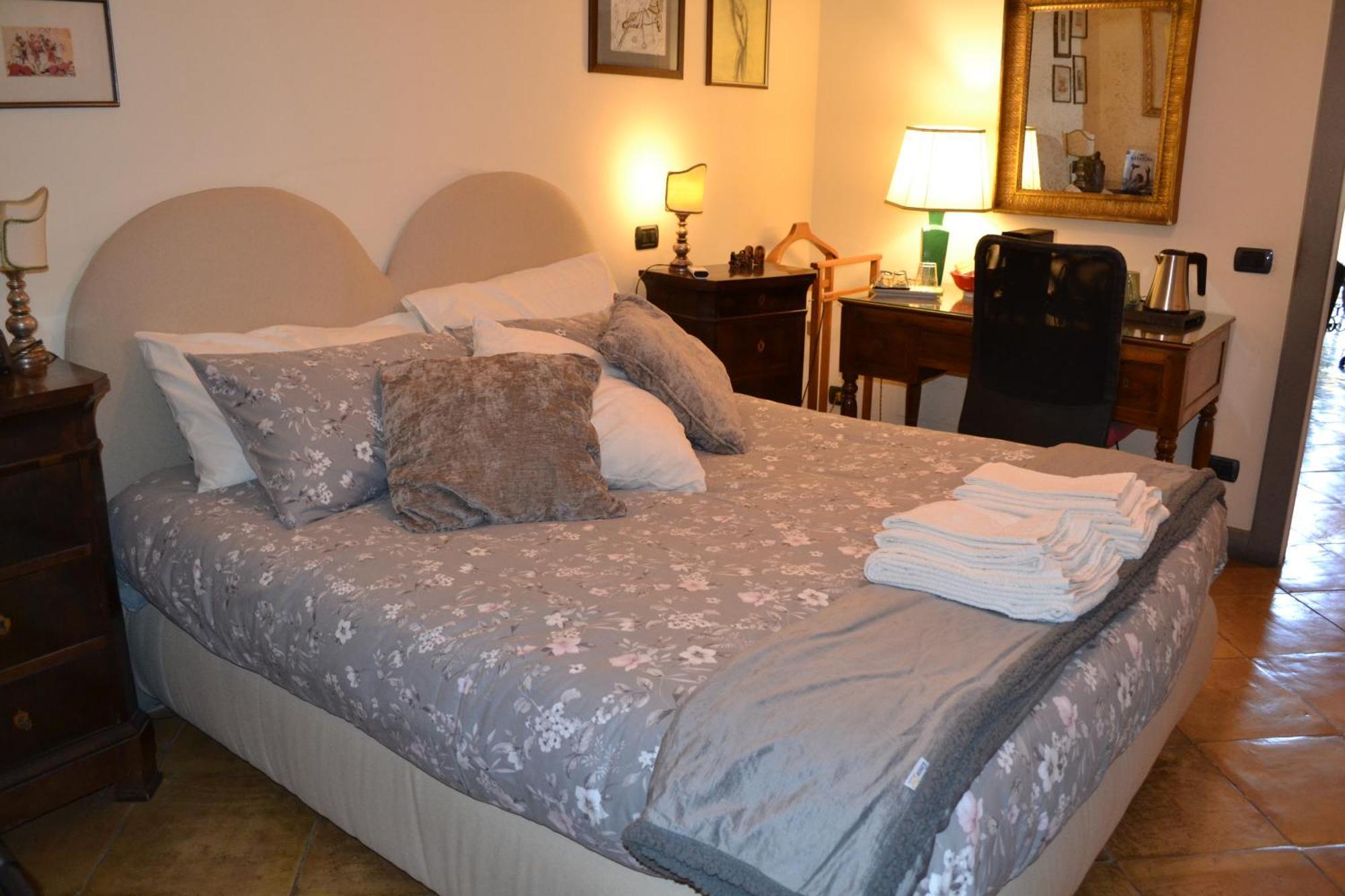 Residenza Suor Orsola Bed & Breakfast Napoli Bagian luar foto