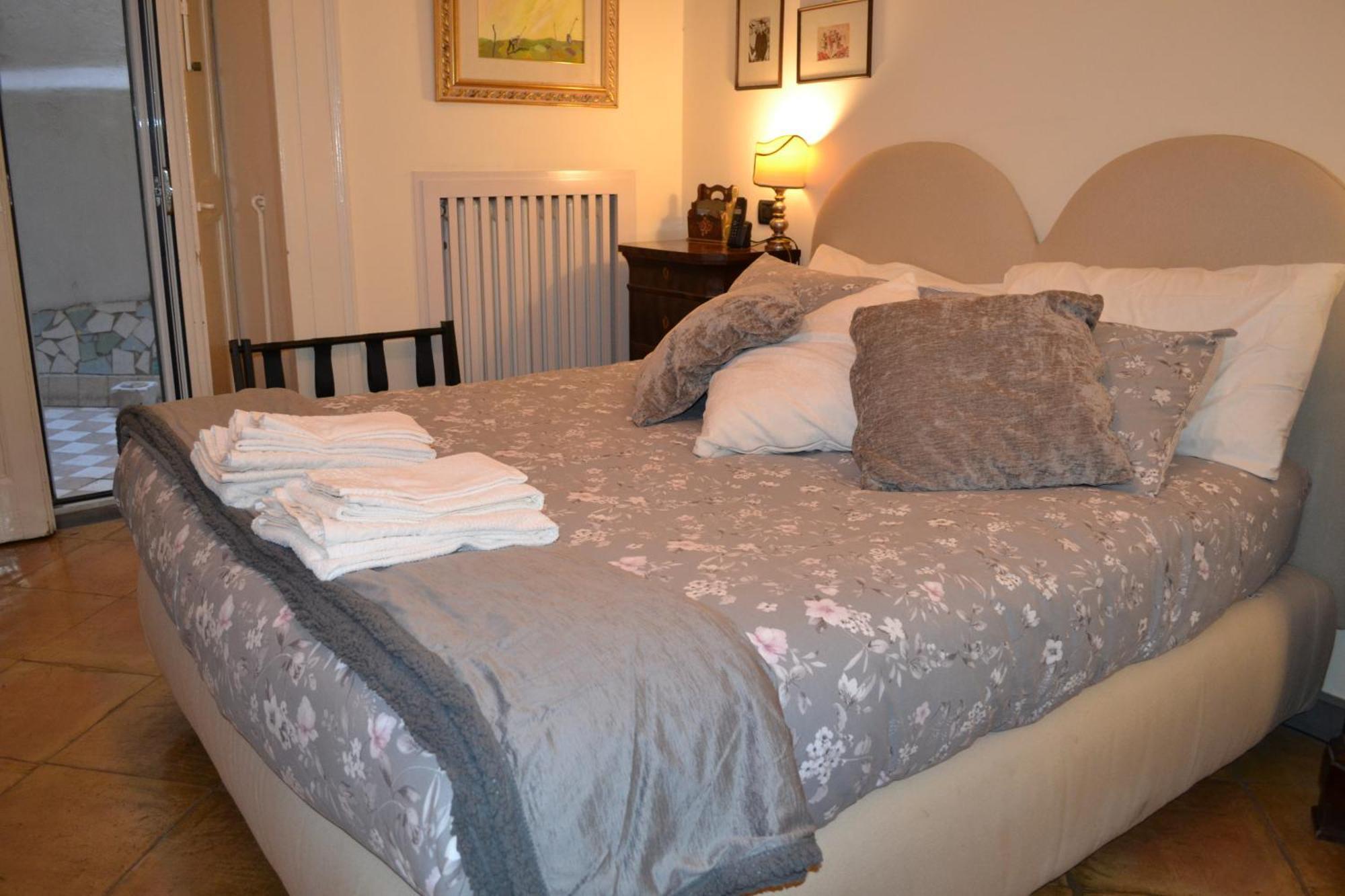 Residenza Suor Orsola Bed & Breakfast Napoli Bagian luar foto